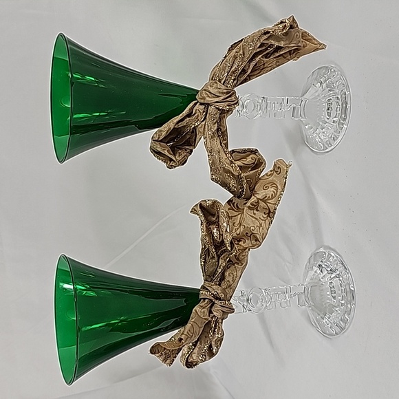 Emerald Green Crystal Noel Stem Glasses - Picture 6 of 10